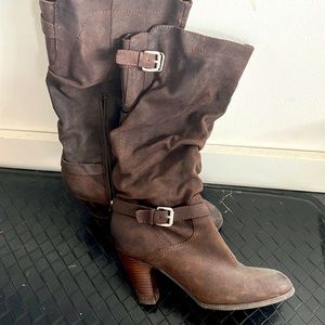 Guess brown leather boots